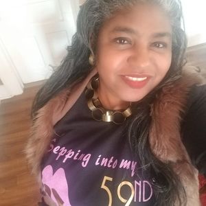 Meet your Posher, Angelita